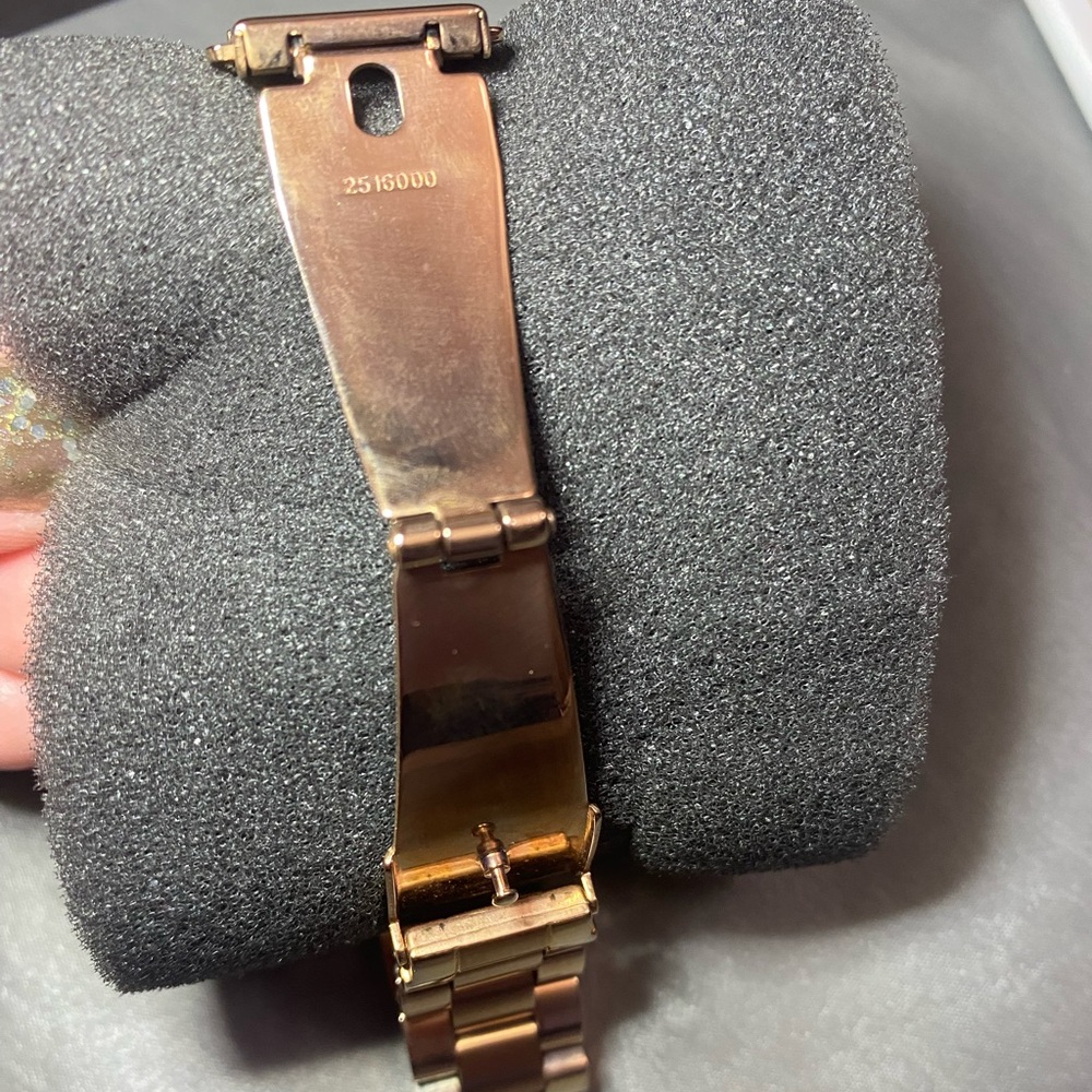 Michael Kors Women MK3334 Logo Dial Watch Rose Gold Stainless Quartz New Battery - Picture 10 of 14